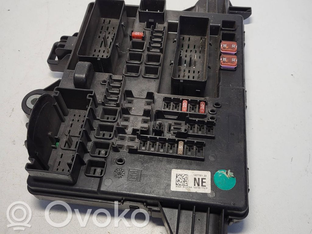 Opel Insignia A Módulo de fusible 