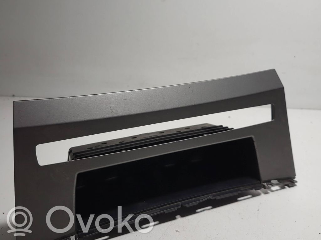 BMW 5 E60 E61 Glove box 