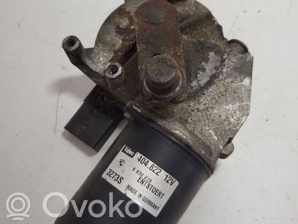 BMW 5 E60 E61 Front wiper linkage and motor 