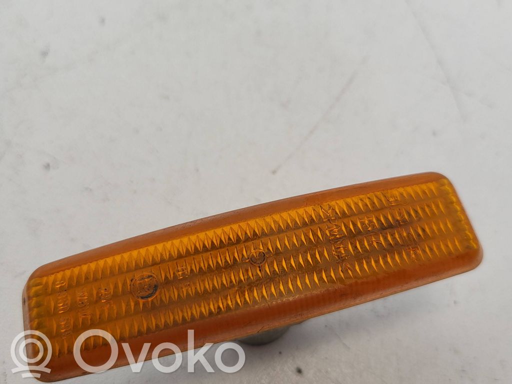 Front fender indicator light   8360589