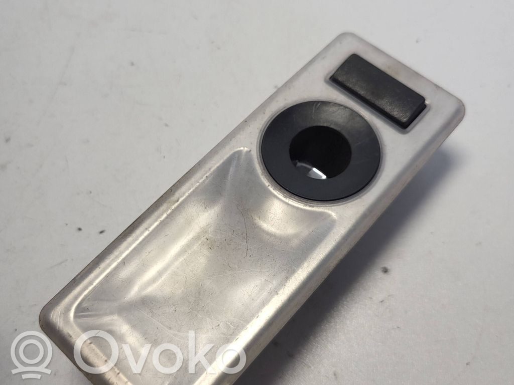 BMW 5 E60 E61 Lampka podsufitki tylna 