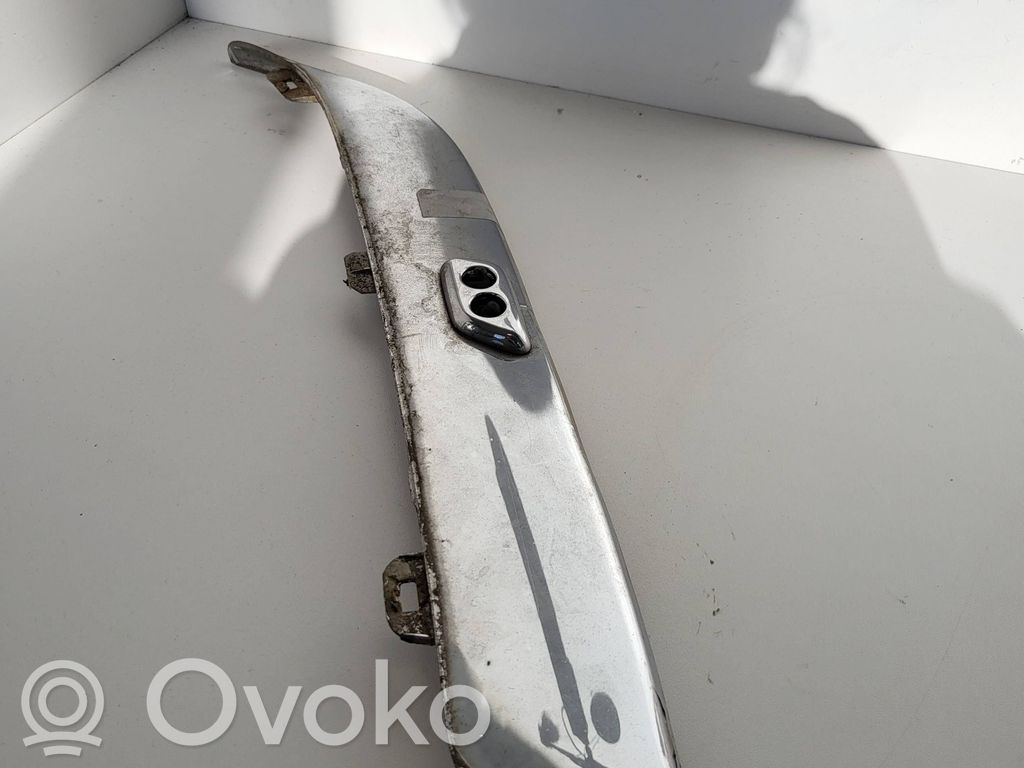 Chrysler 300 - 300C Front bumper splitter molding 