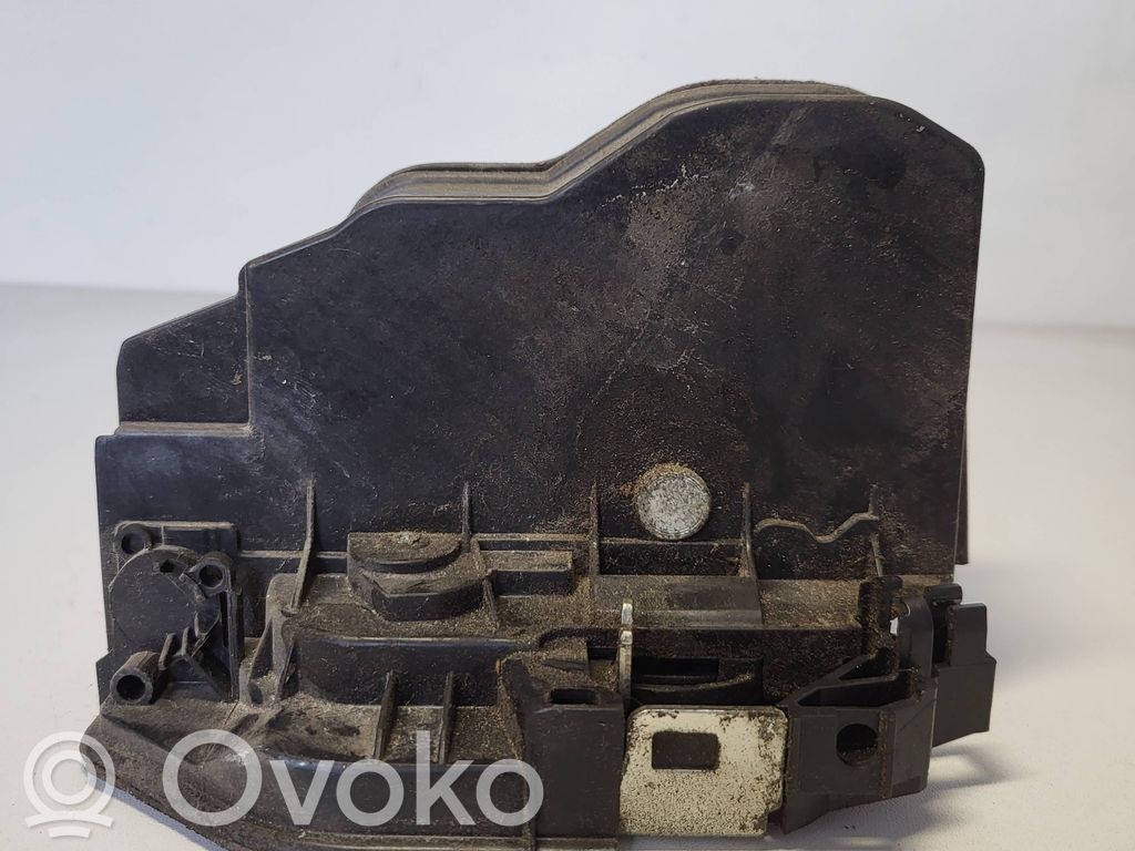 Takaoven lukko   7036172