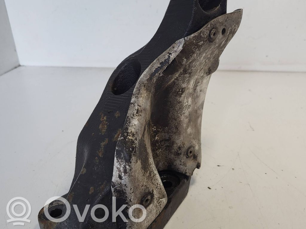 BMW 3 E90 E91 Engine mounting bracket 