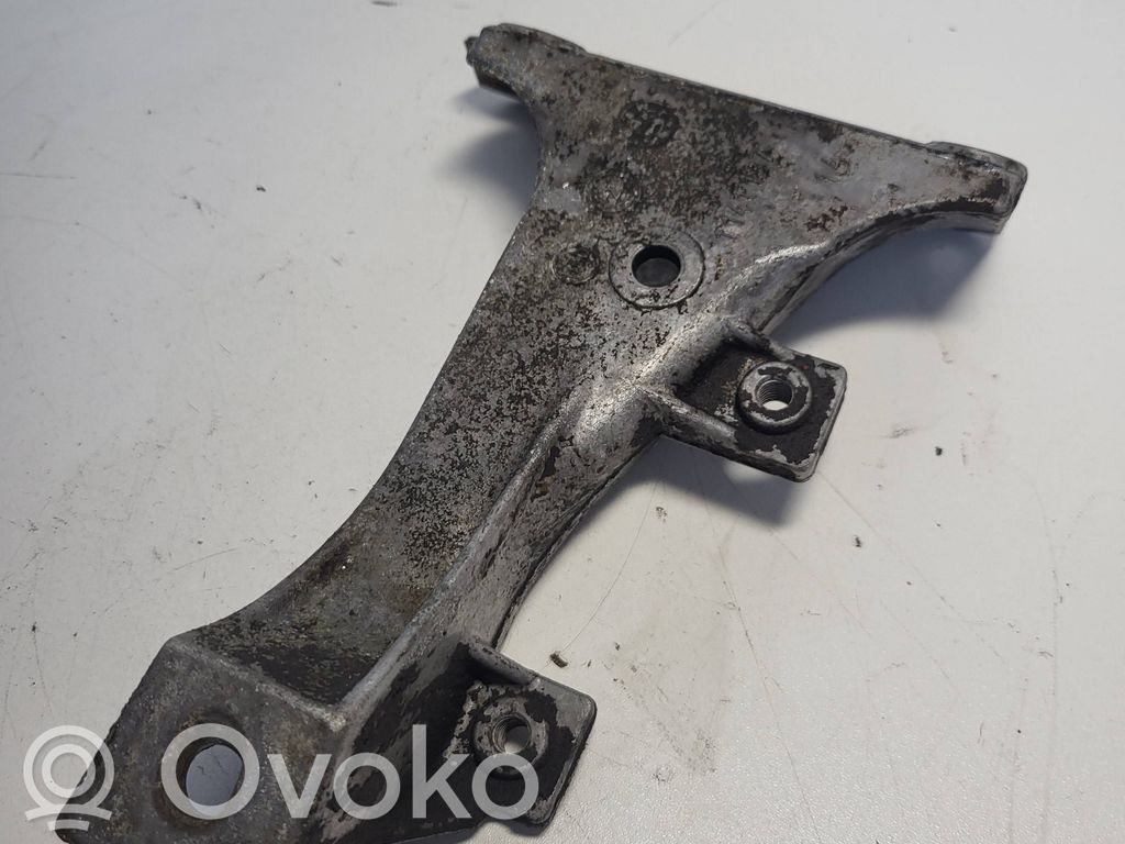 BMW 3 E36 Engine mounting bracket 