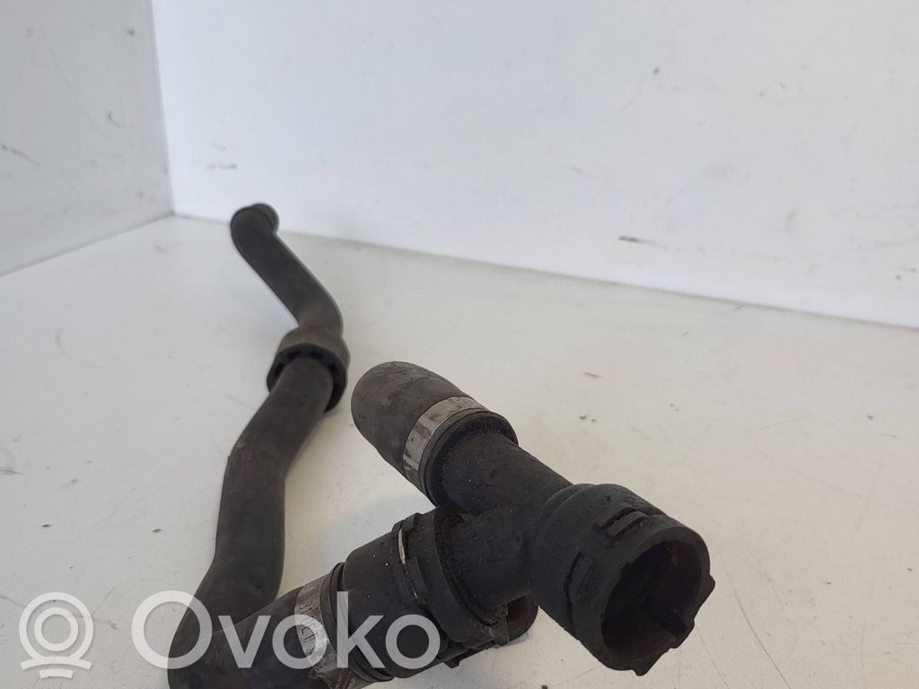 BMW X3 E83 Engine coolant pipe/hose 