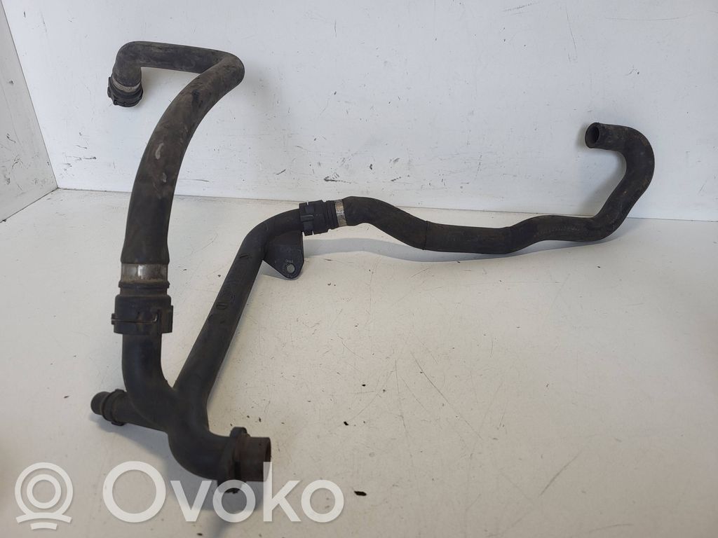 BMW 5 E39 Conductă/furtun lichid de răcire motor 