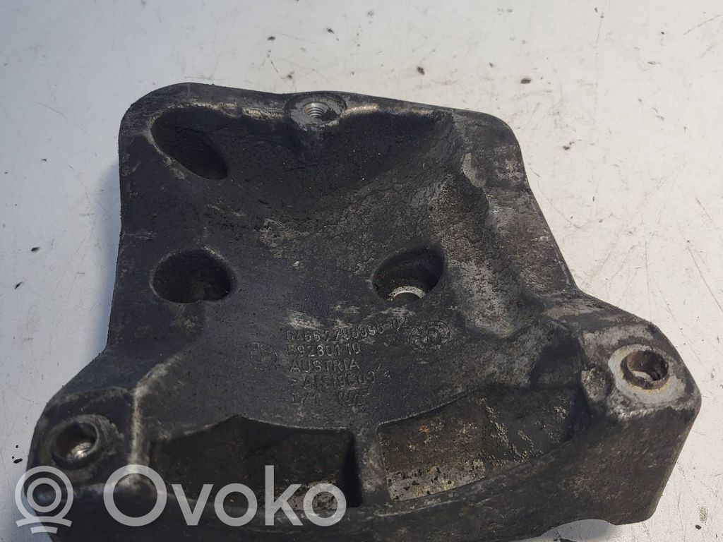 Soporte de montaje del compresor de A/C   7796395