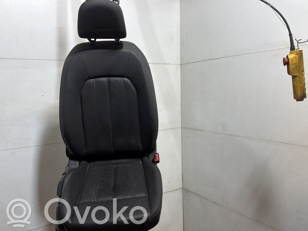 Audi A3 8Y Etumatkustajan istuin 