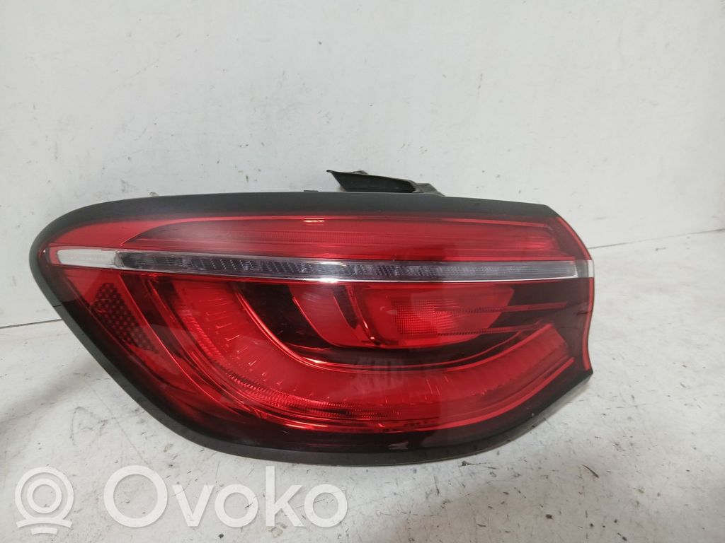 MG EHS Задний фонарь в кузове 