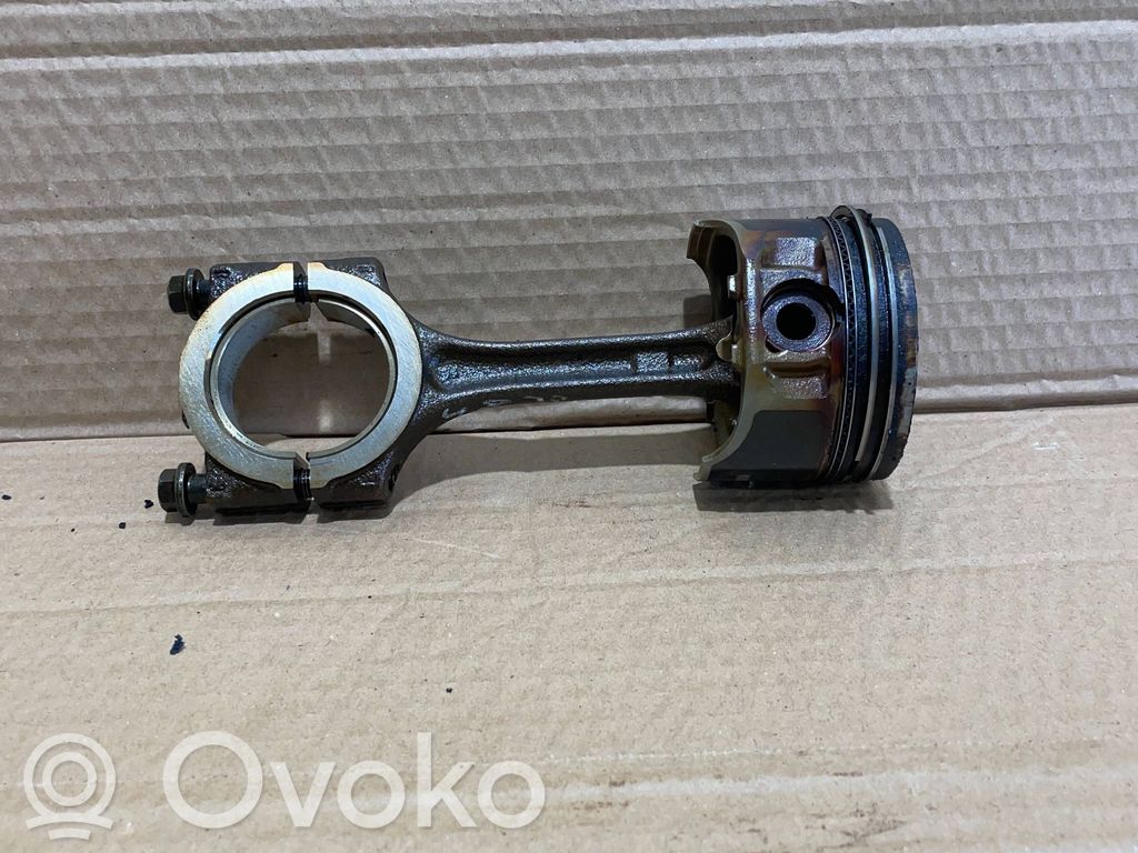 Renault Clio III Pistón con biela 