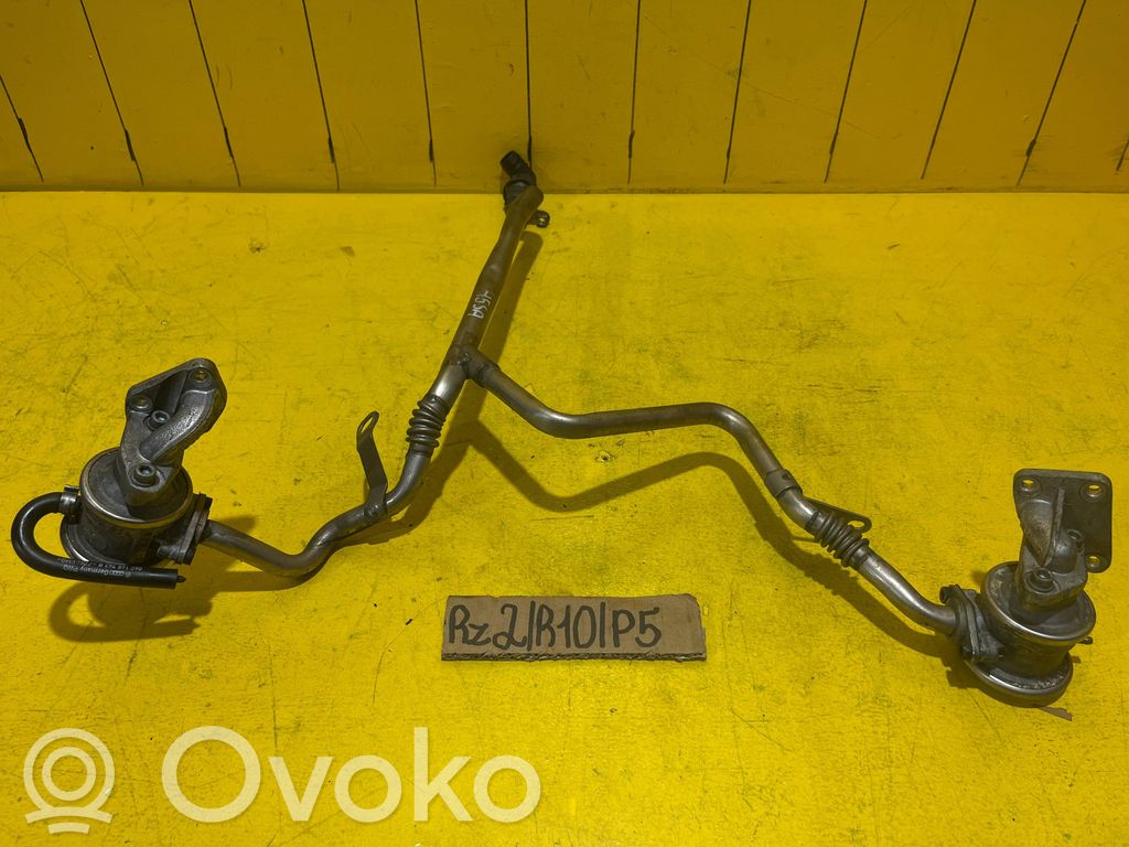 Audi A4 S4 B6 8E 8H Przewód / Rura chłodnicy spalin EGR 