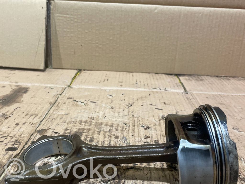 Peugeot 308 Pistón con biela 