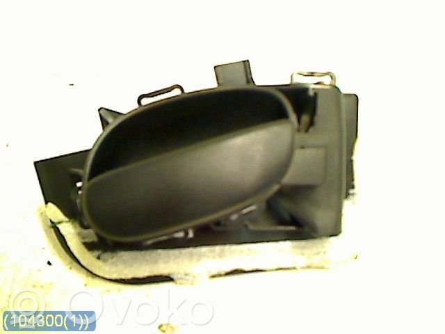 Manecilla interna puerta delantera   914480