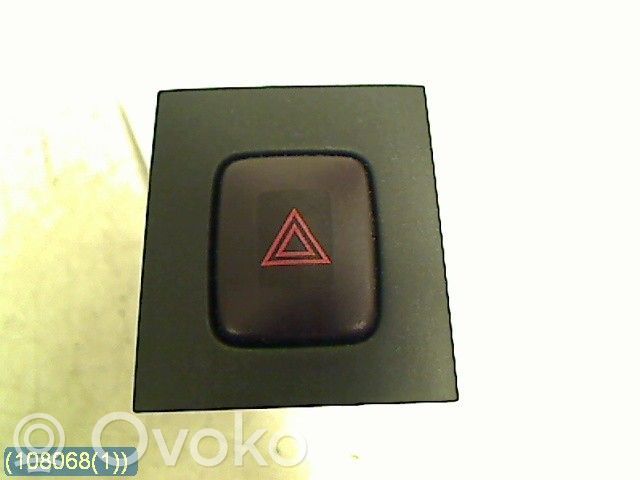 Hazard light switch   30710106,07W323ALPS