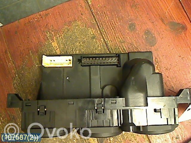 Climate control unit   69262202