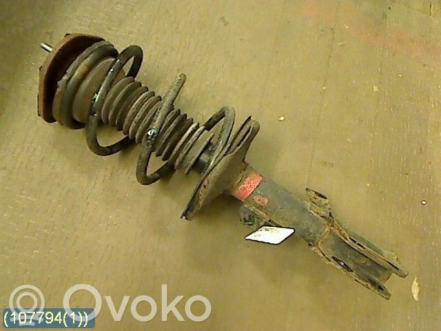 Toyota Corolla Verso E121 Amortyzator osi przedniej ze sprężyną 