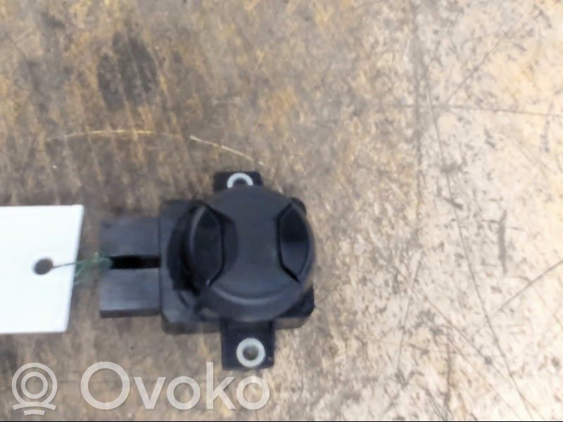 Volkswagen PASSAT B8 Interruptor de control del asiento 