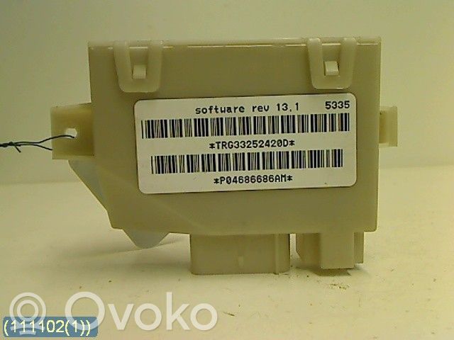 Unité de commande module de porte   04686686AM,TRG33252420D