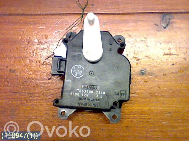Toyota Prius (NHW20) Ilmastointilaitteen läpän käyttölaite/moottori (A/C) 