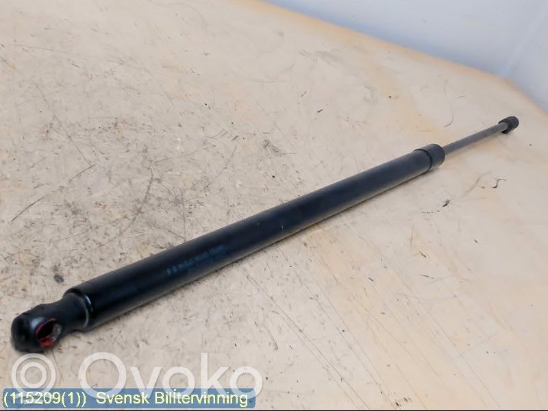 Ford Kuga II Tailgate strut 