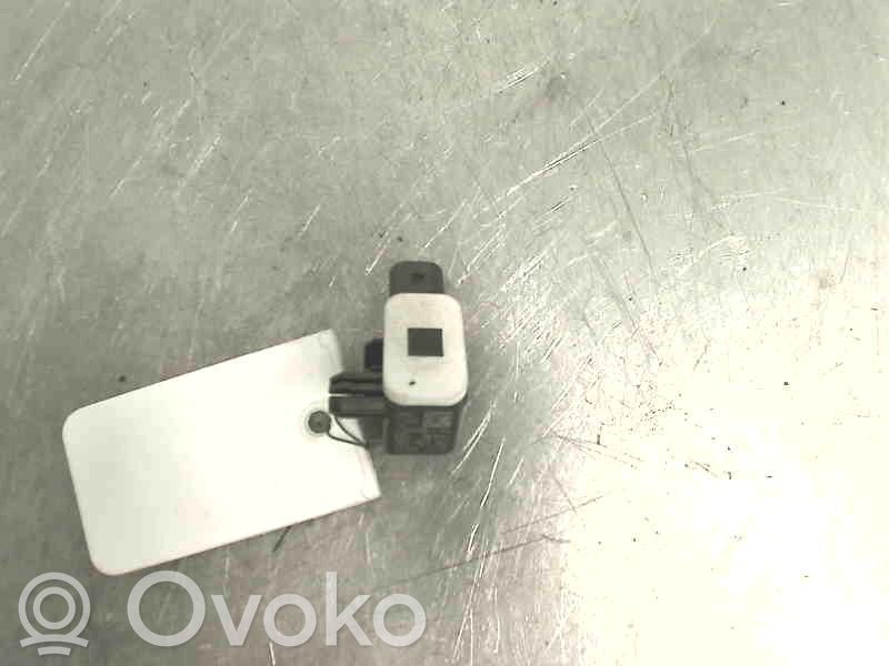 Volkswagen Transporter - Caravelle T5 Senzor impact/declanșare airbag 