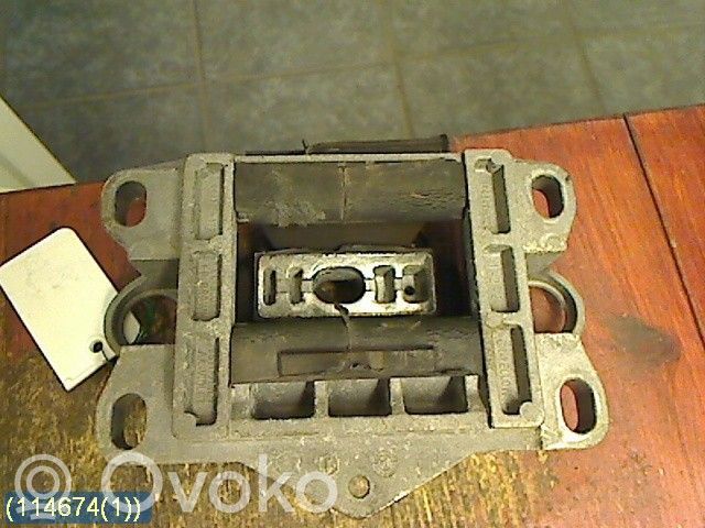 Jaguar X-Type Gearbox mount 