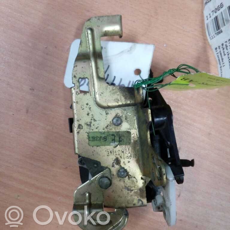 Zamek drzwi tylnych   BJ3E