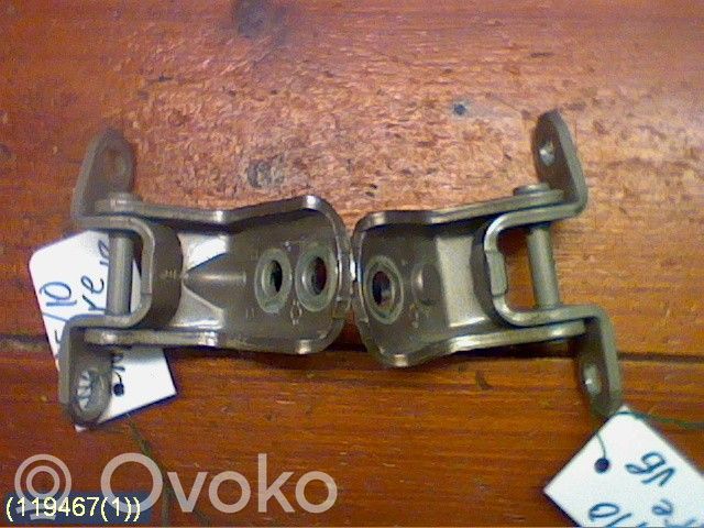 Nissan Micra Zawias górny drzwi tylnych 