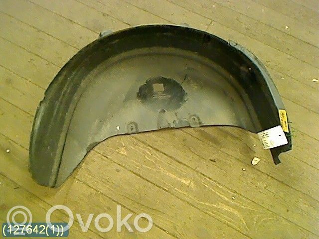 Volkswagen Caddy Nadkole przednie 