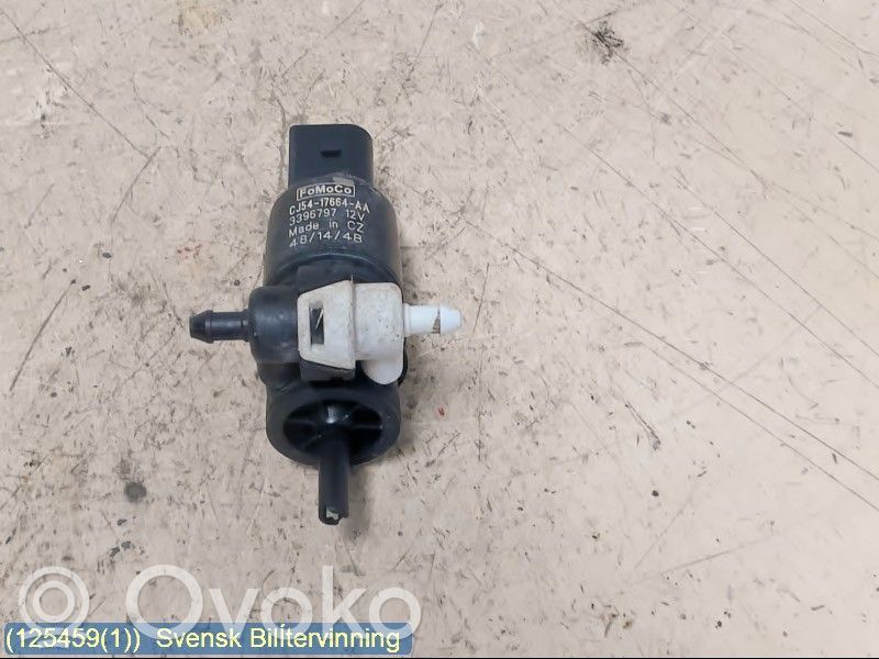 Ford Kuga II Windscreen/windshield washer pump 