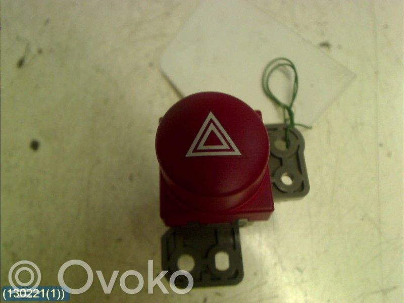 Subaru Outback Hazard light switch 