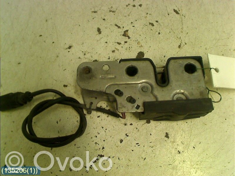 Volkswagen PASSAT B6 Engine bonnet/hood lock/catch 