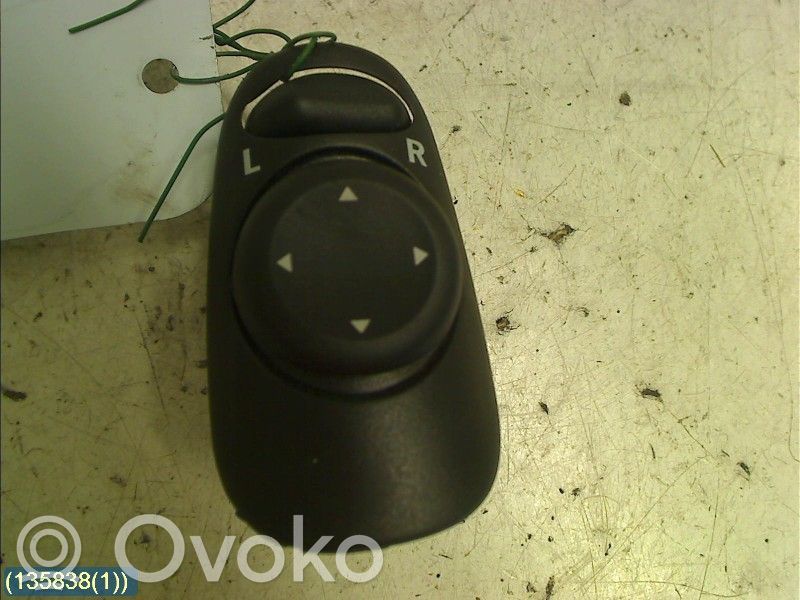Wing mirror switch   12775818,13376400
