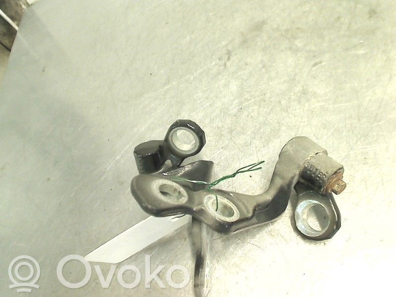 Ford Kuga I Front door upper hinge 