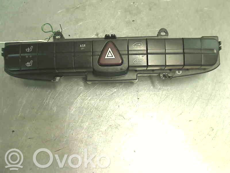 Volkswagen Crafter Botón interruptor de luz de peligro 