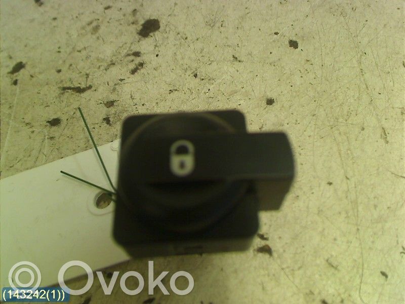Citroen C4 I Central locking switch button 
