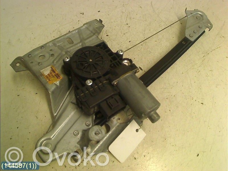 Audi A4 S4 B5 8D Elektryczny podnośnik szyby drzwi tylnych 