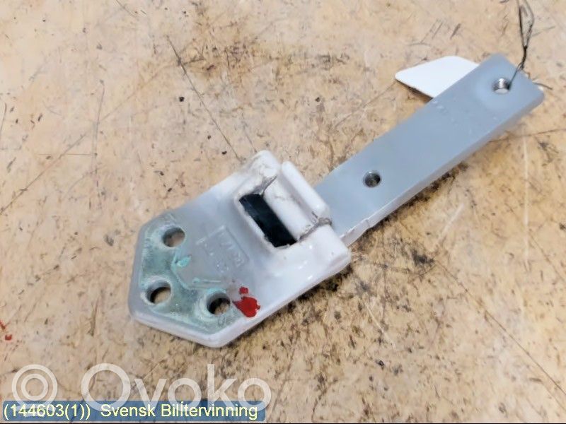 Volkswagen Caddy Rear door upper hinge 