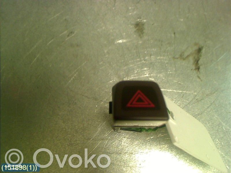 Volvo V50 Przycisk świateł awaryjnych 