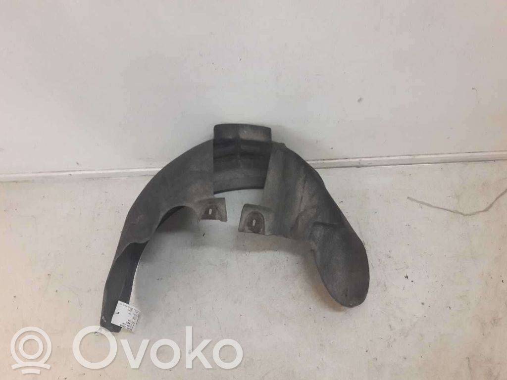 Volvo V50 Nadkole przednie