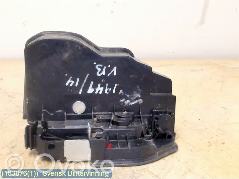 BMW 1 F20 F21 Încuietoare ușă spate 