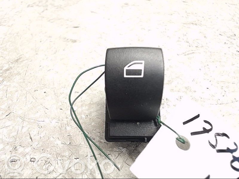 Comutator comandă geamuri electrice   61,6935534