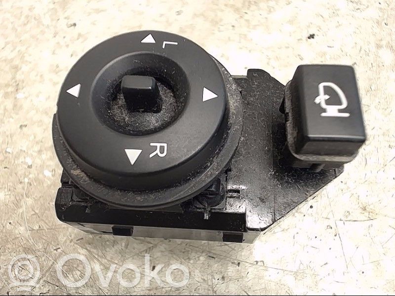 Wing mirror switch   935601H100,457480