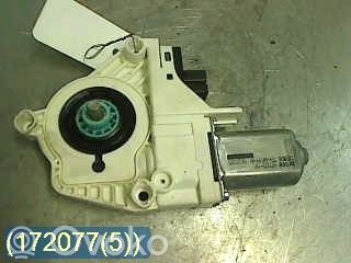 Silnik regulatora szyby drzwi przednich   4F0959802D,997008250BROSE,4F0959802D