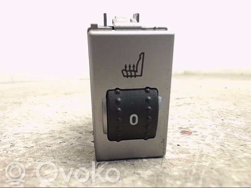 Ford Kuga I Seat heating switch 