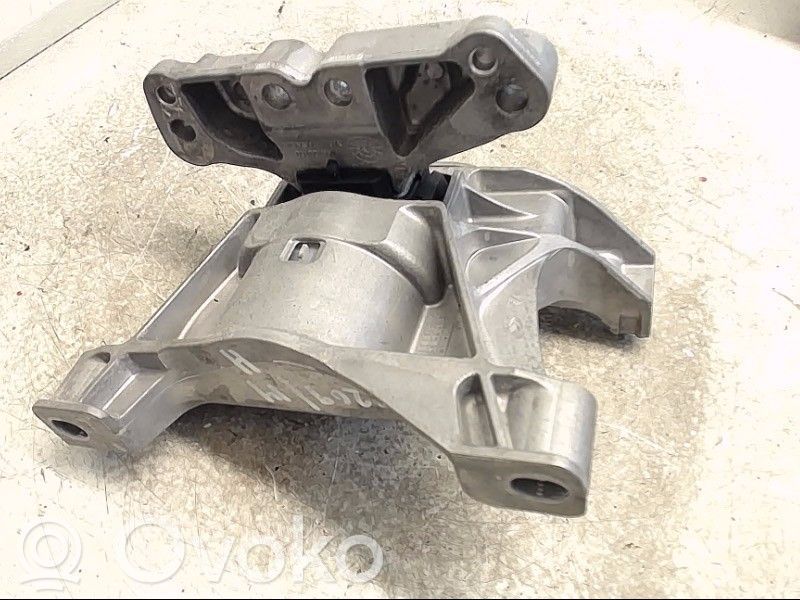 Peugeot 308 Engine mounting bracket 