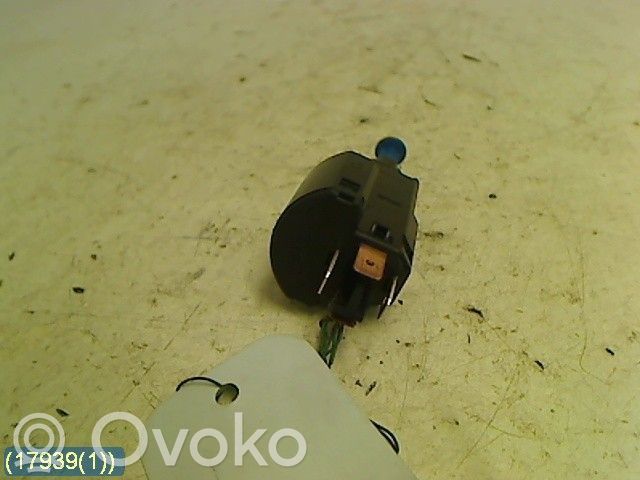 Opel Vectra B Brake pedal sensor switch 