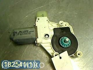 BMW 5 F10 F11 Moteur de lève-vitre de porte arrière 