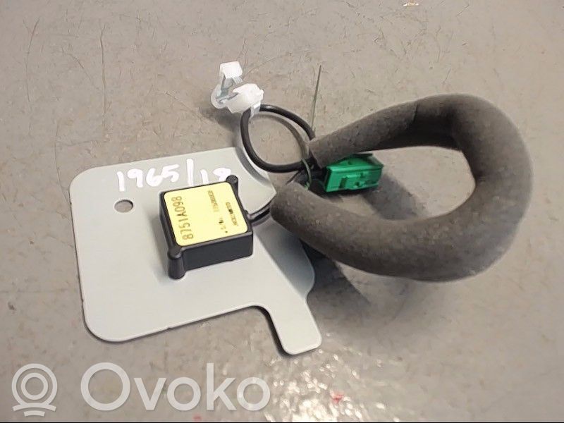 Mitsubishi Outlander Radion antenni 